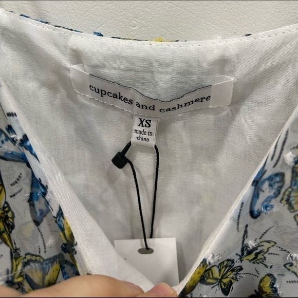 Cupcakes & Cashmere Rusty Swiss Dot Chiffon Tank Ruffle Size XS Butterfly Print - Picture 5 of 8